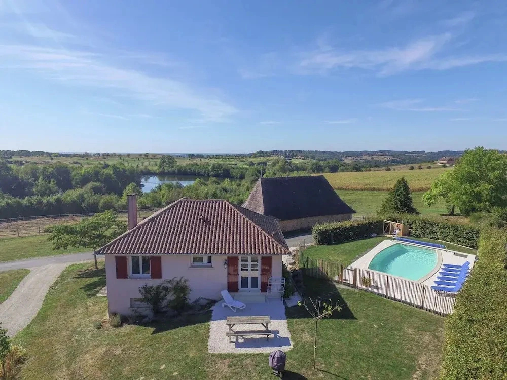 Pavilion Stay in Dordogne