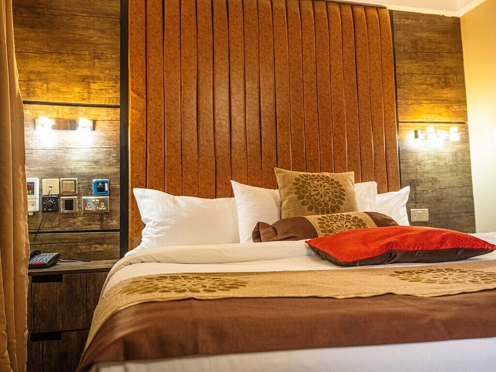 Joker Hotel And Suite