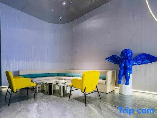 Theme Sky Hotel