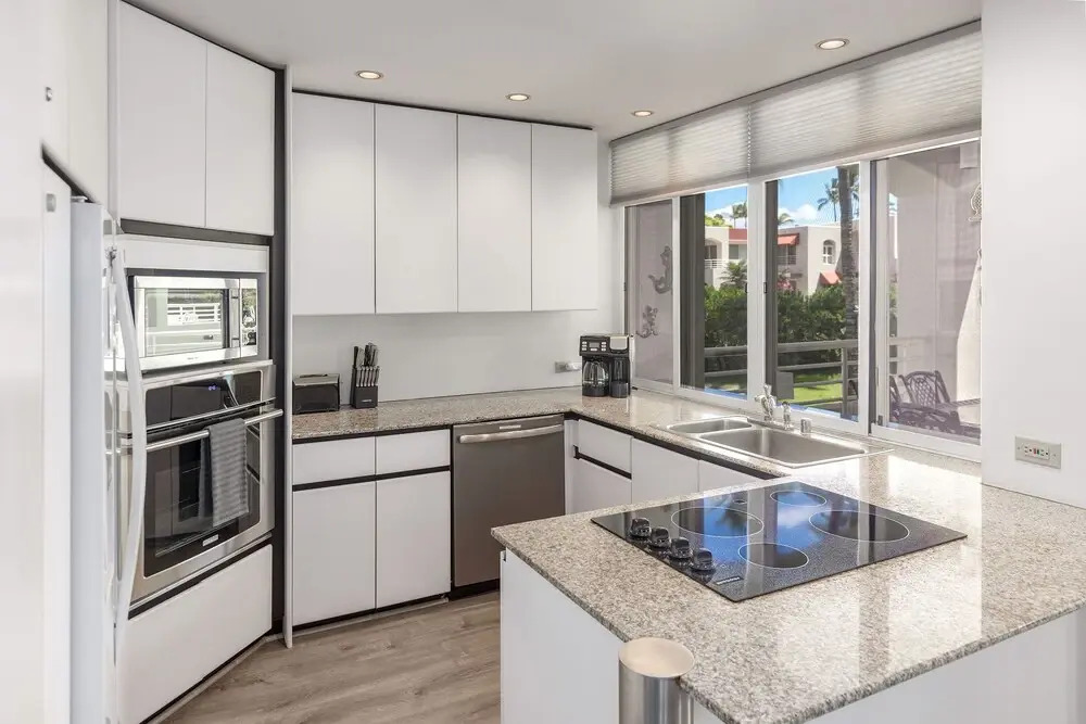 New! Palms 702 - Romantic Retreat - Split AC in Bedroom - Open-air Living Area