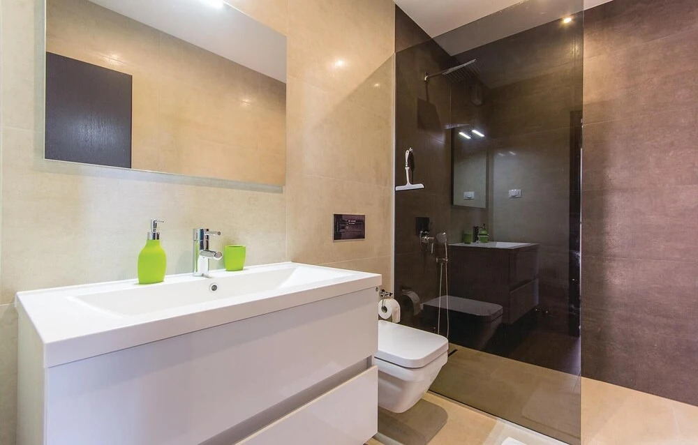 Nice Home in Medulin With Wifi and 2 Bedrooms
