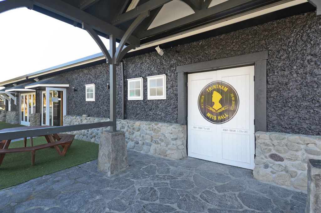Totara Lodge