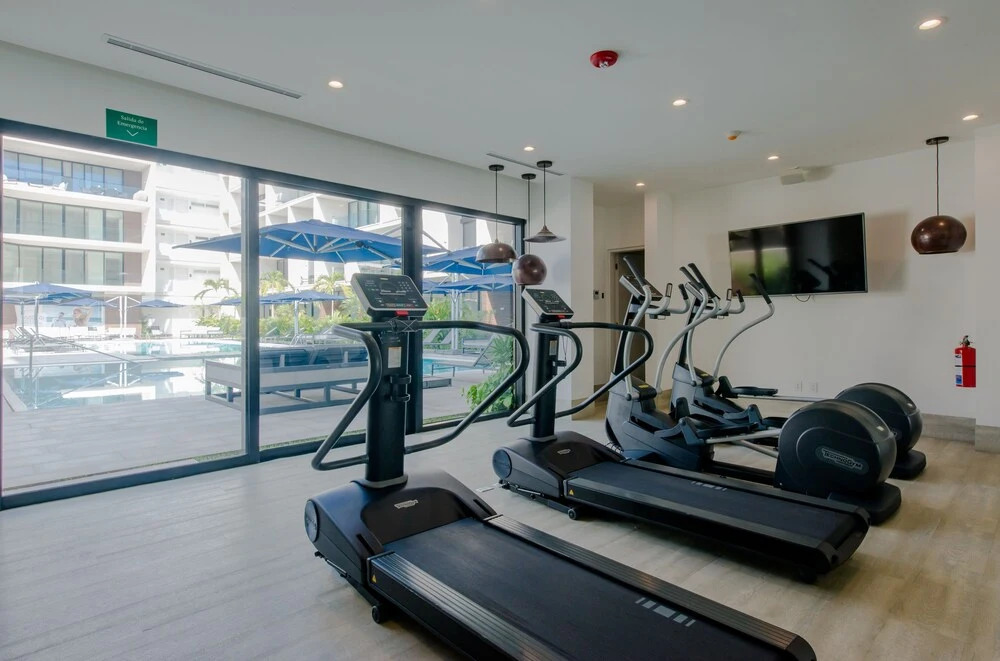 Luxury 3 Bdr Near the Beach - 300meg