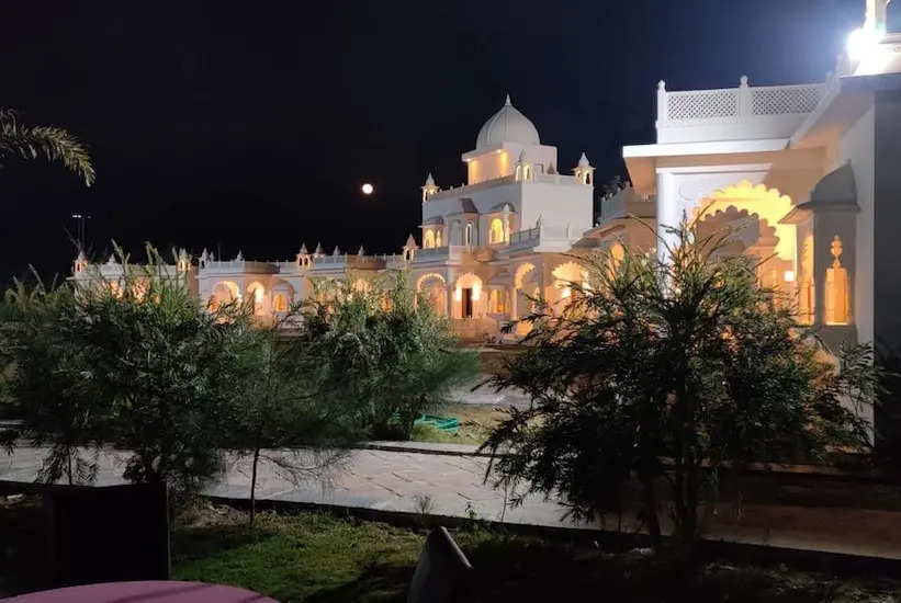 Rajasi Palace