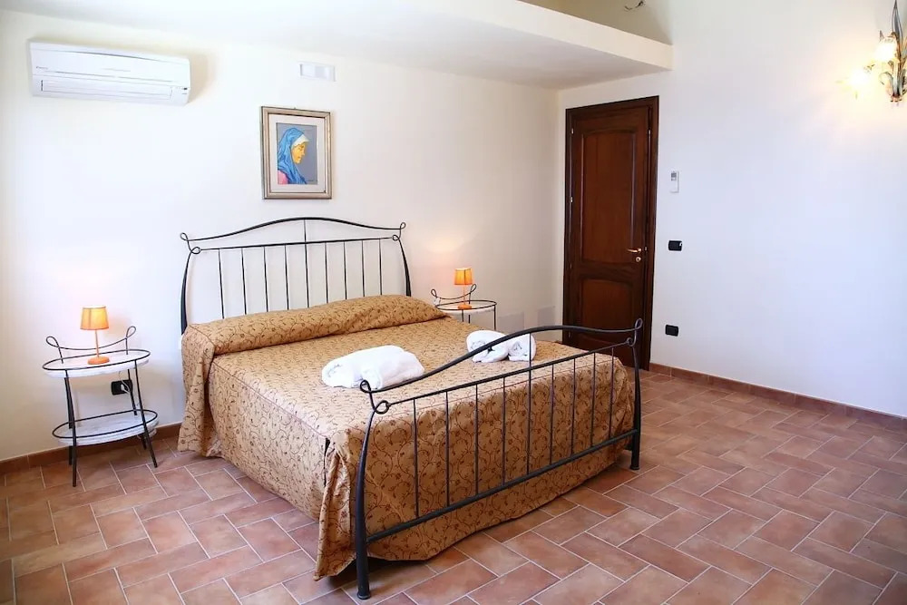 Sikelios Apartments