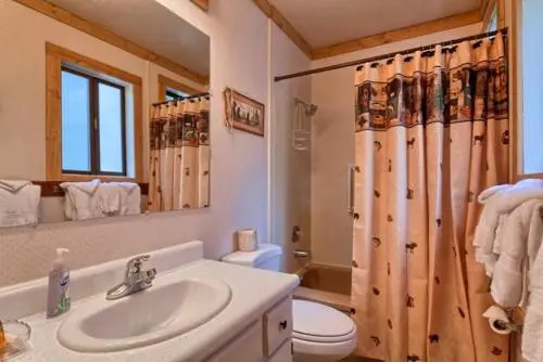 Forest Retreat Rental Cabin