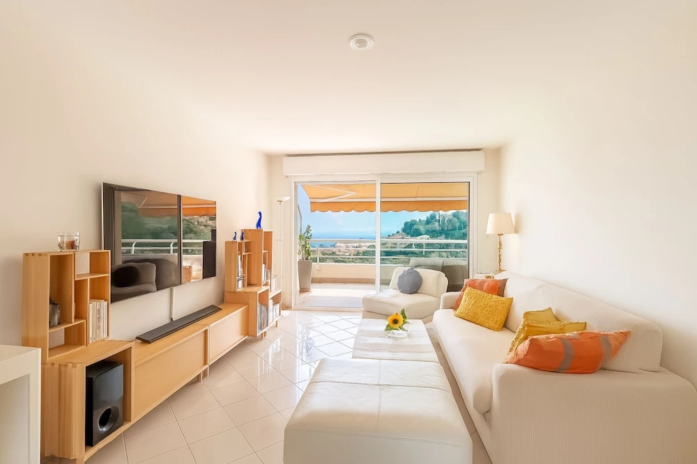 High-end Residence With Pool and Panoramic Views