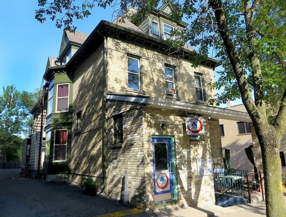 HI Madison - Hostel