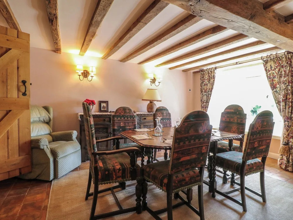 Just A Cottage, Newlands Farm