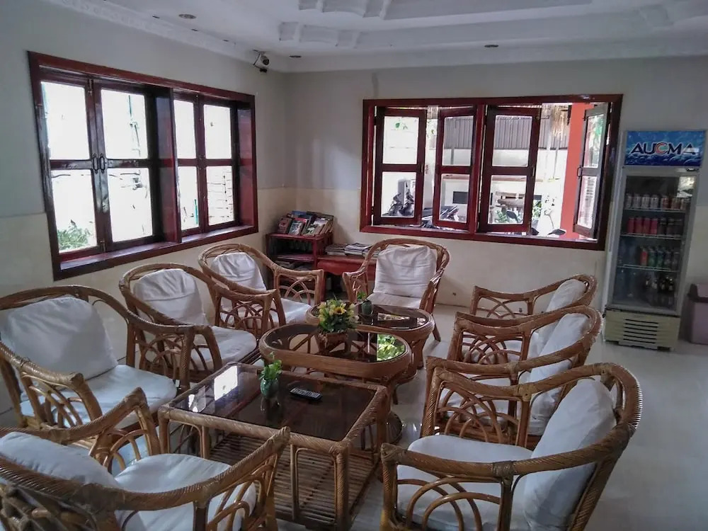 Damnak Riverside Hotel