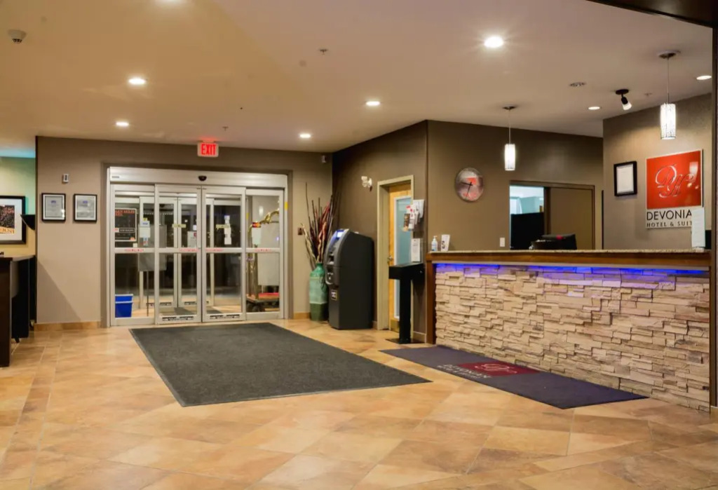 Devonian Hotel and Suites