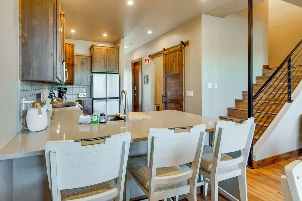 Angel Fire Home w/ Hot Tub < 1 Mi to Ski Slopes!