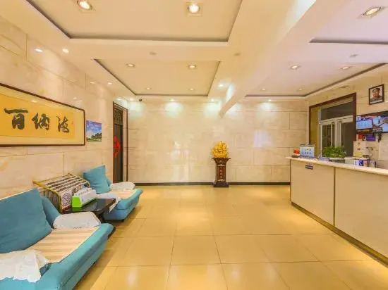 Thursday Hotel ( Shijiazhuang Railway Station Branch)
