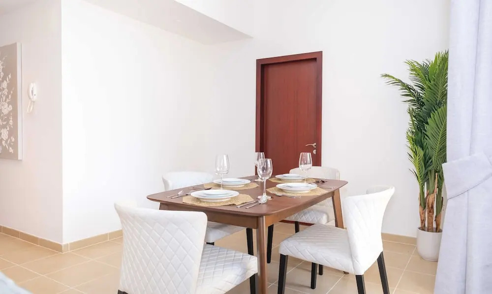 LUX  The JBR Marina View Suite 2