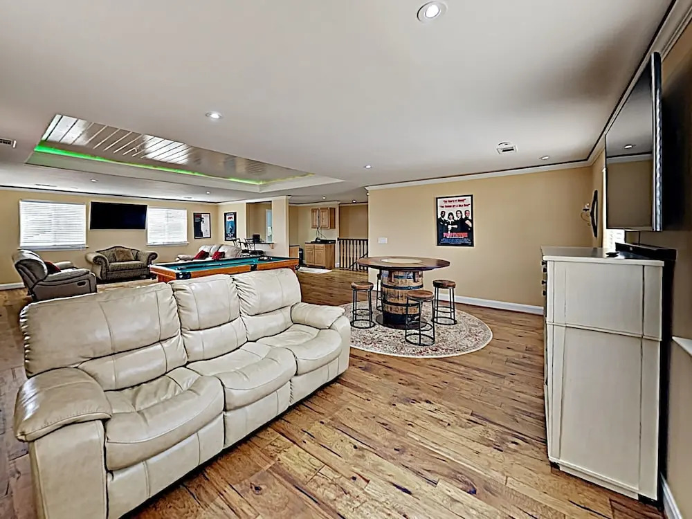 New Listing! 2-unit Lake W/ Boat Launch 6 Bedroom Home