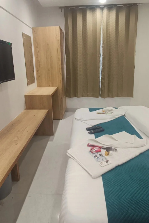 Hotel Shree Sai Dham Near New Delhi Railway Station, Paharganj