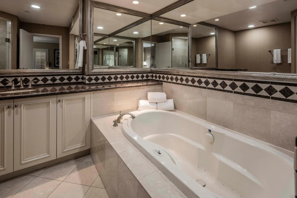 Best Western Plus Casino Royale - Center Strip