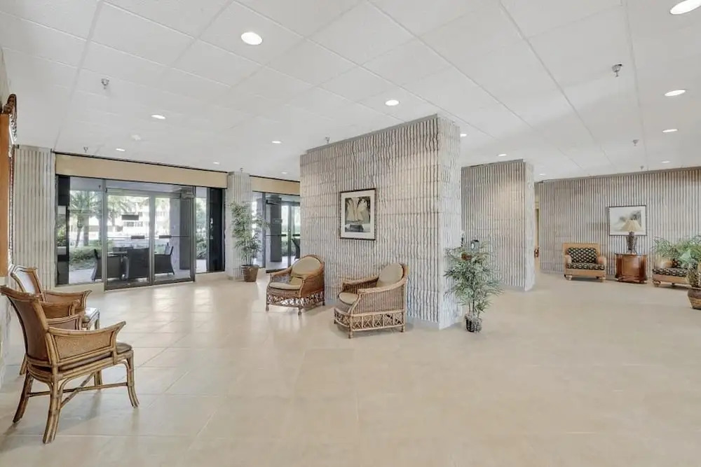 Seaview Condo #61505