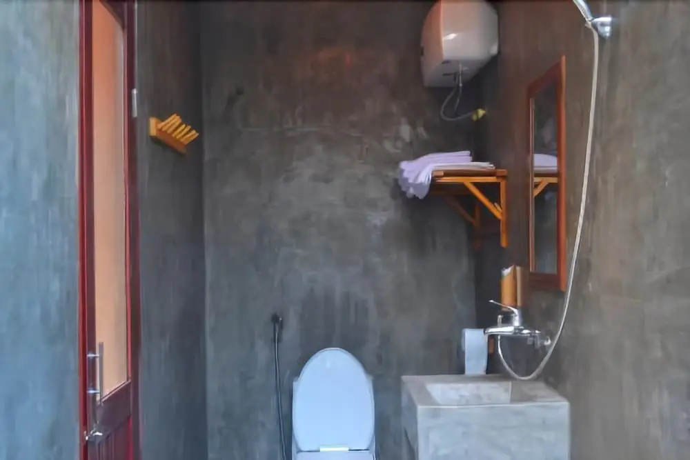 Jungle Boss Travel Lodge