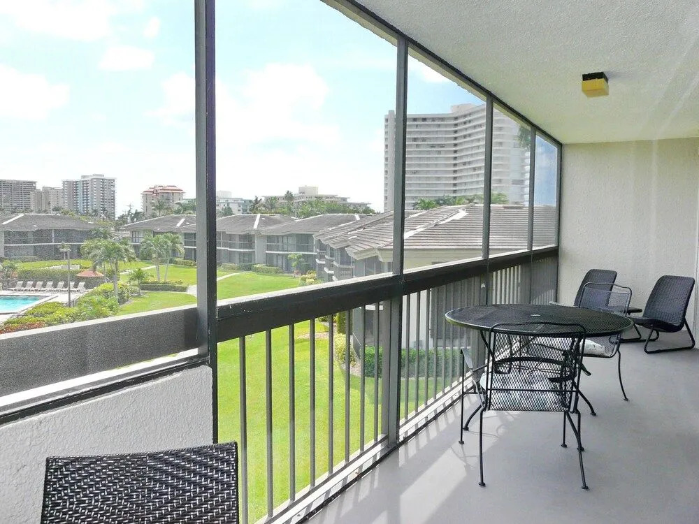 Condo With Pool, View of Clam Bay and Walk to Beach