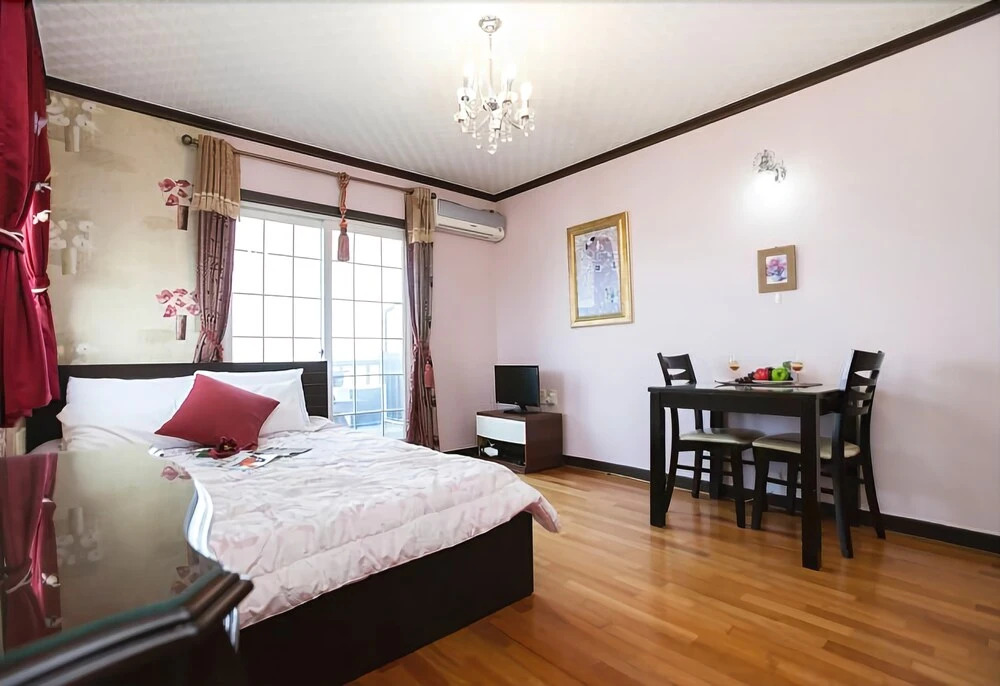 Sunrise Pension