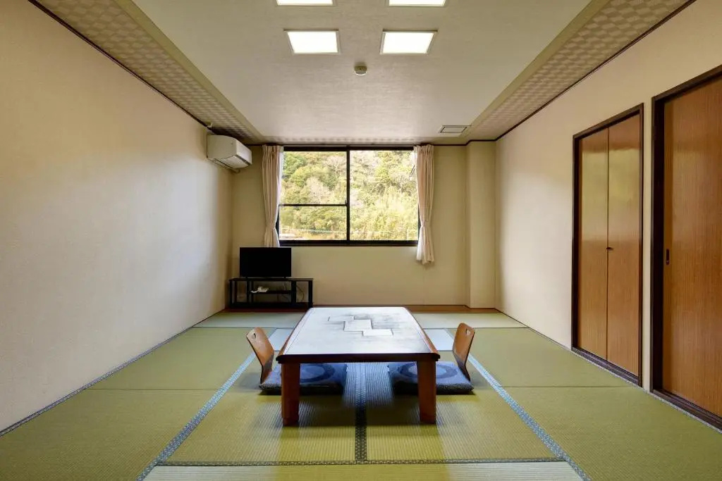 Mikuniya