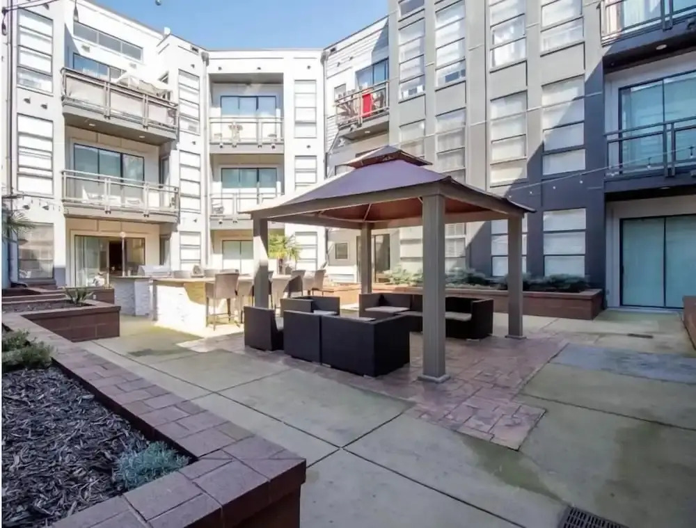 Luxury Apartment 329