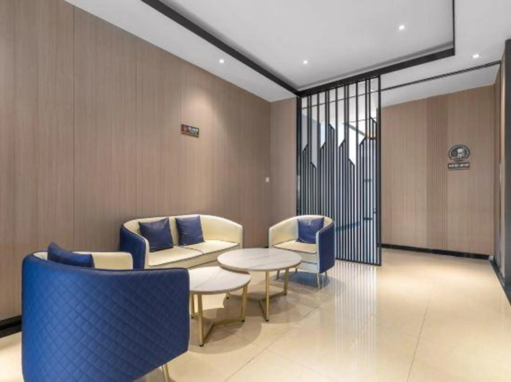 Super 8 Hotel (Shanghai Jinshan City Beach)