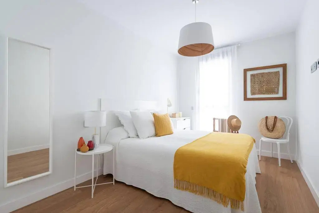 SUITE LUX APARTMENT. 80m FROM BEACH. FreeParking.