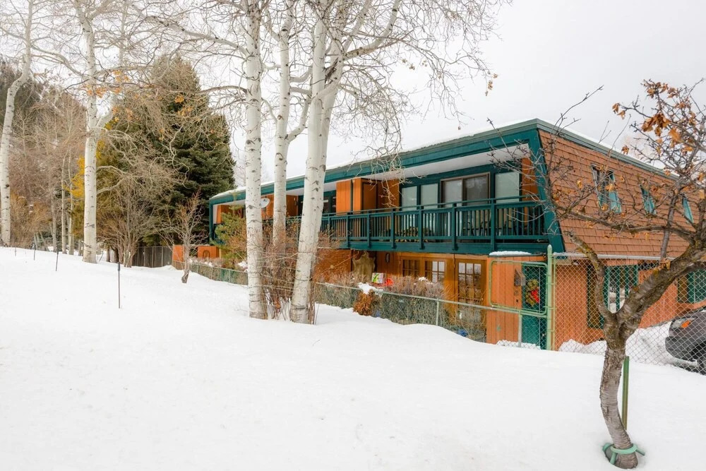 Everything You Need - 2BR Steps To Gondola