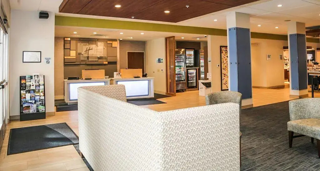 Holiday Inn Express & Suites Kingston-Ulster by IHG