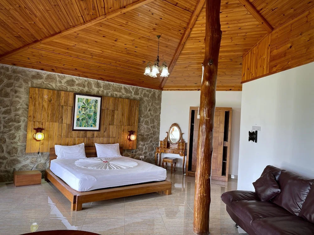 Anse Soleil Resort