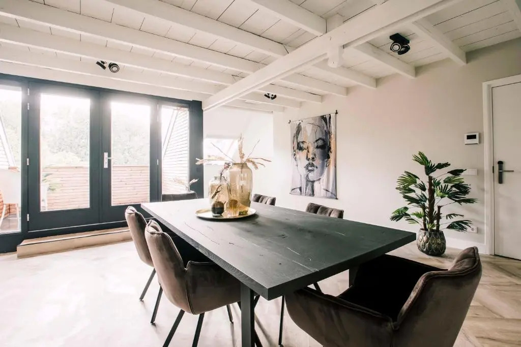 Stadsvilla Luxurious 3 room loft met airco Willem 2