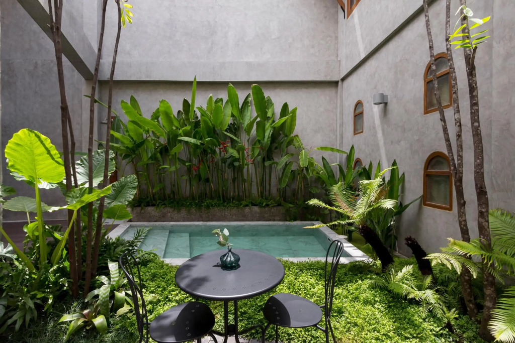 Hidden Garden Hostel