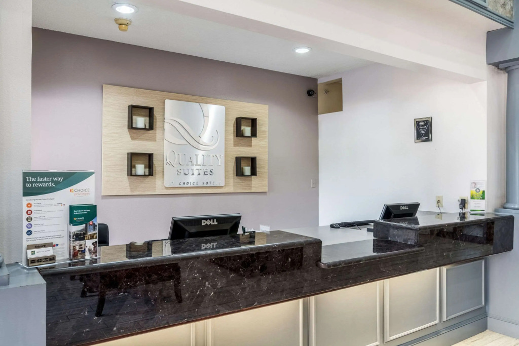 Quality Suites Burleson - Ft Worth