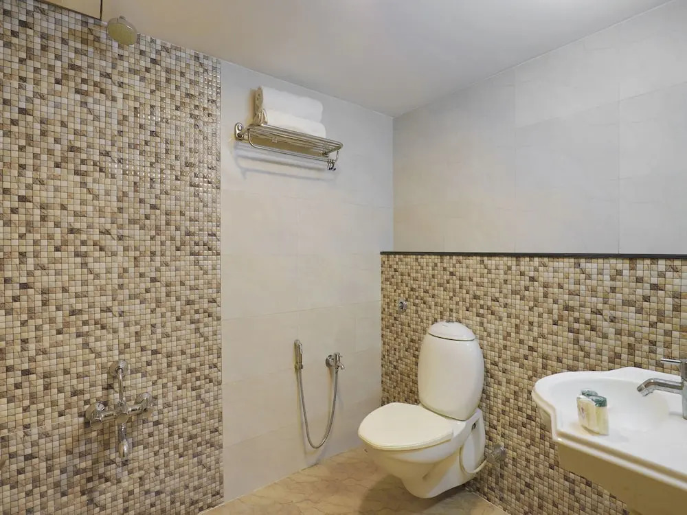 Hotel Royal Inn By OYO Rooms