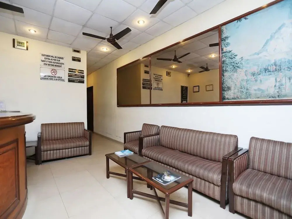 Oyo 44586 Hotel Himalay