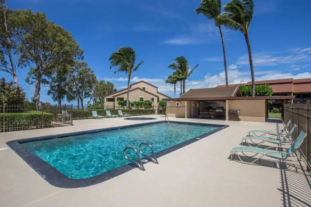 Hawaii Living!  Close To Beaches!  2 Bed/2 Bath  2 Bedroom Condo