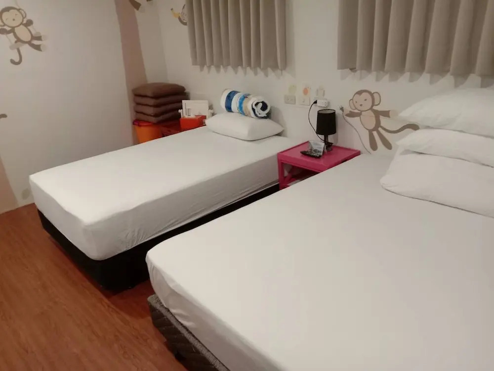 Temple Side Hostel