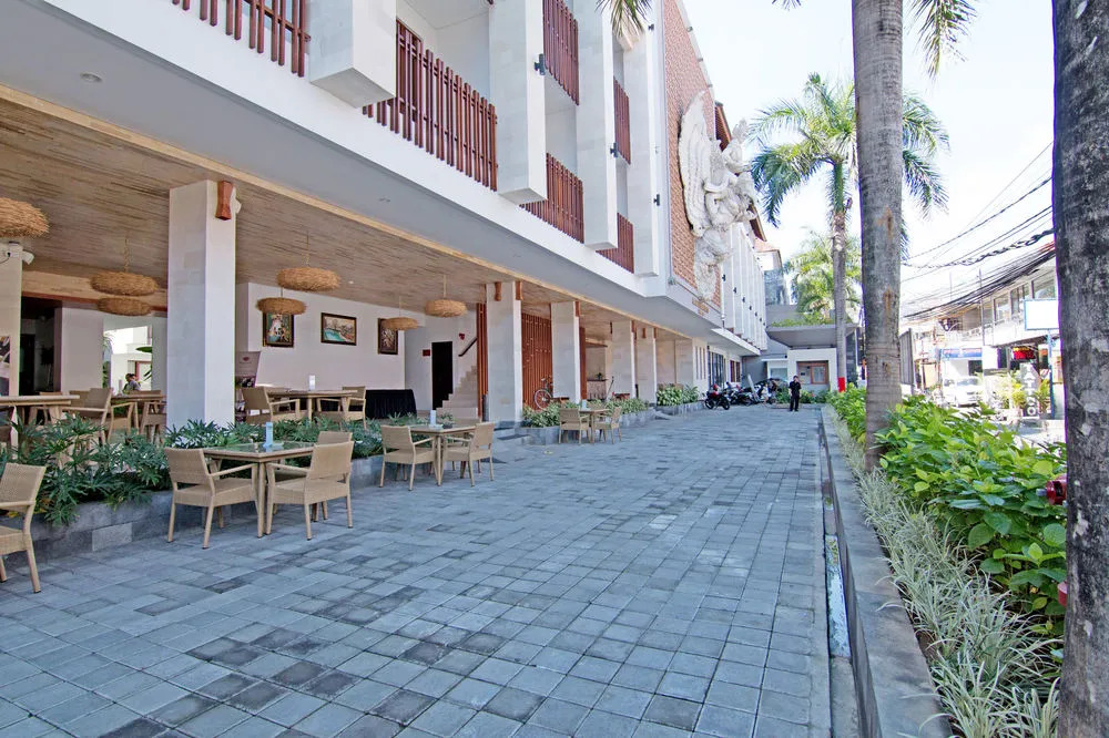 ZEN Rooms Benesari 6 Legian Kuta