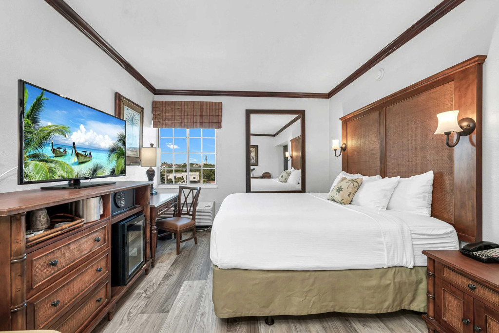 Bayfront Inn Fifth Avenue
