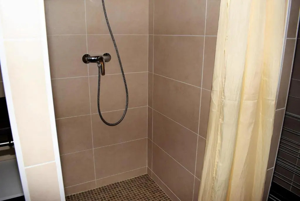 Maison neuve de plain-pied avec WIFI classée 3 étoiles à Trégastel Ref 466