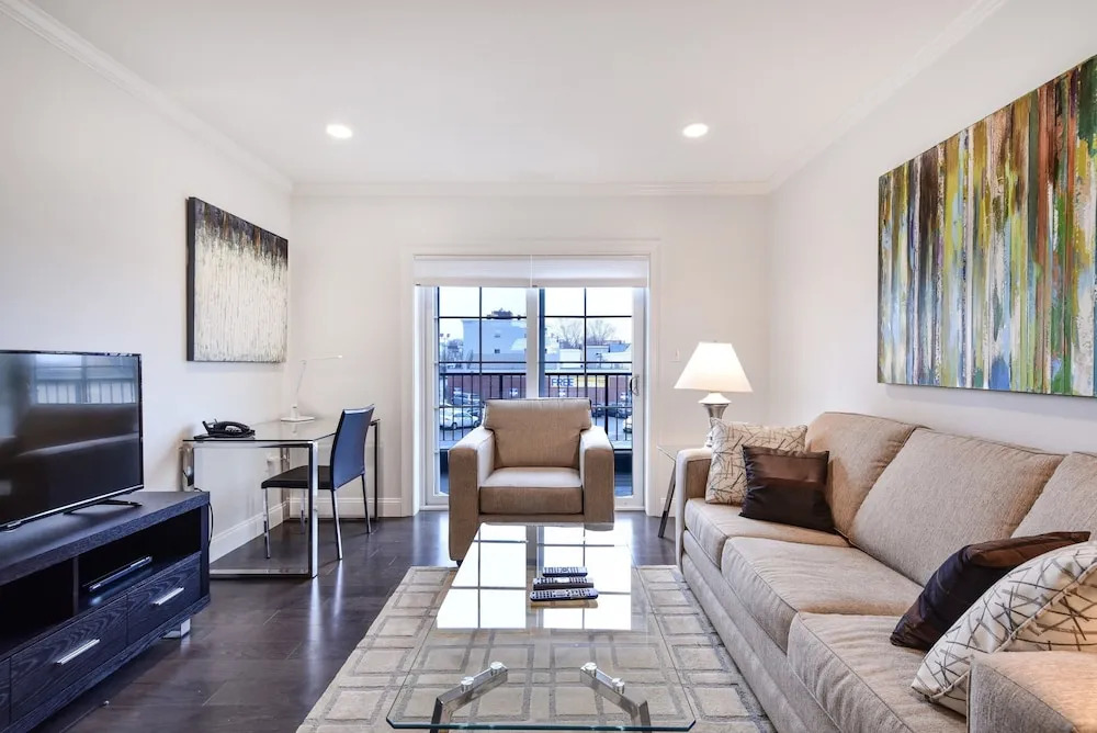 Global Luxury Suites at South Boston