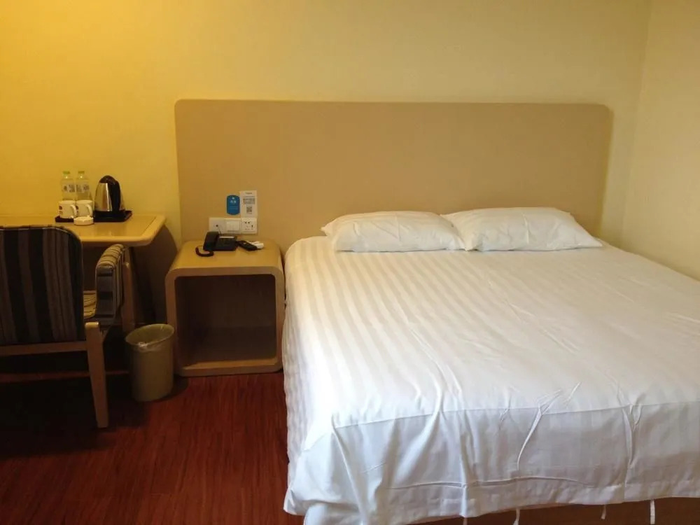 Hanting Express Hangzhou Baojiao North Road