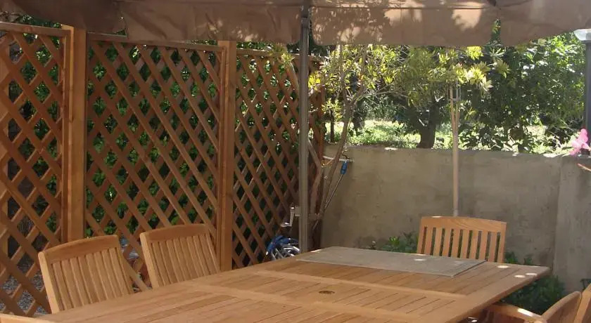 Acajou Apartment