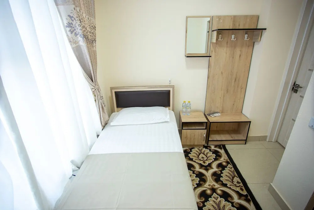 Hotel Tiny Art House