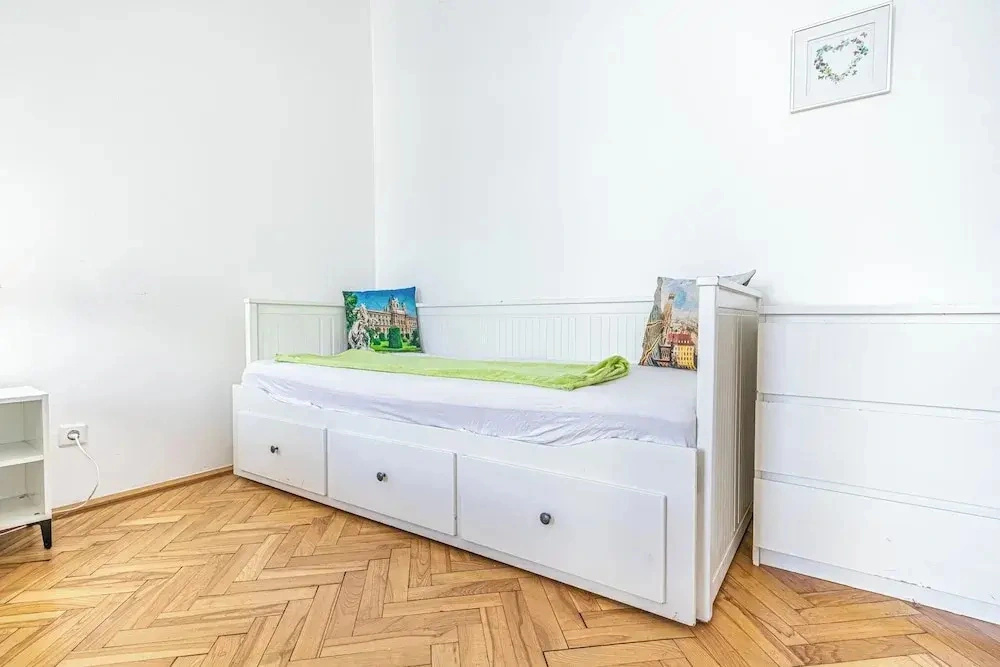 Affordable Room Long Stay Margareten