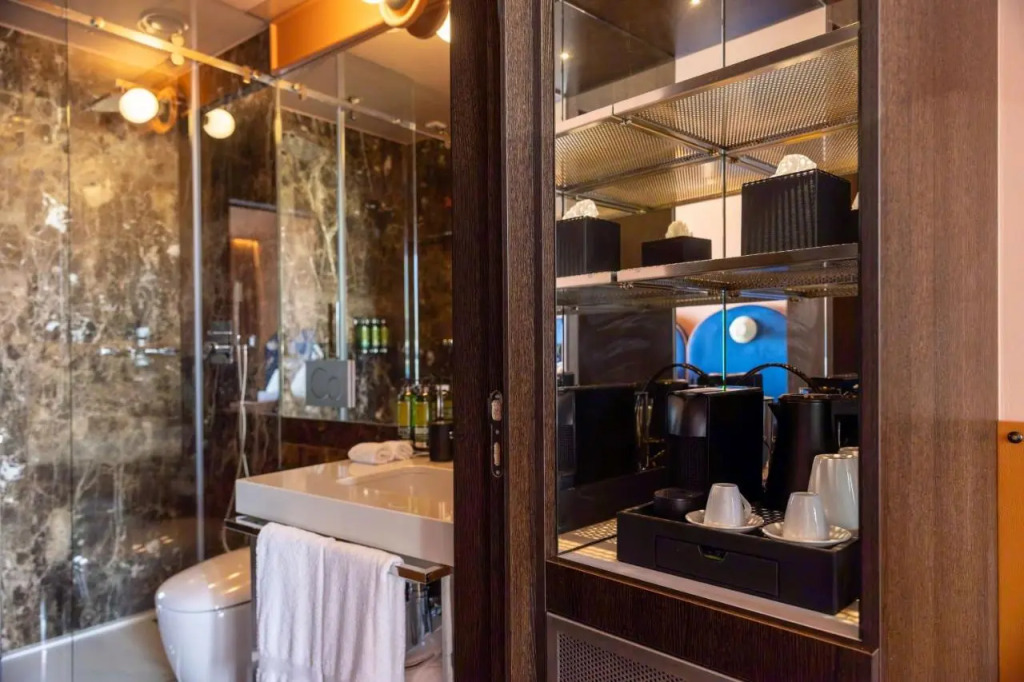 Cenica Porto Hotel, Curio Collection By Hilton