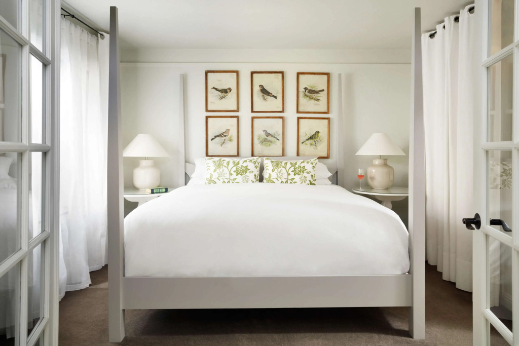 Farmhouse Inn