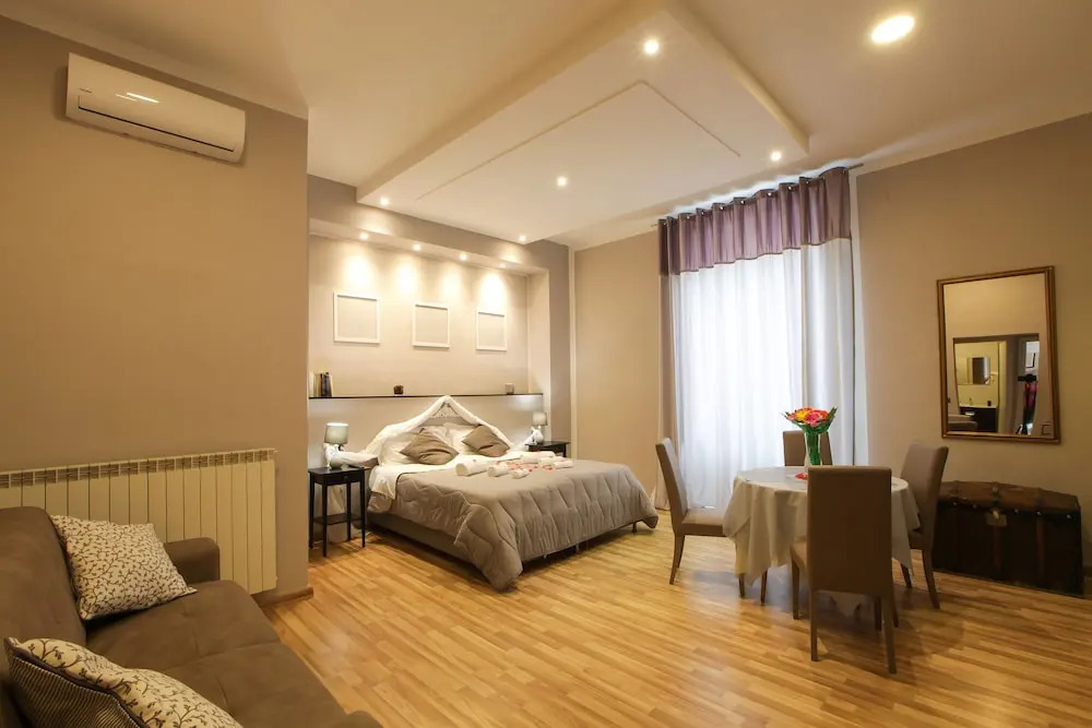 REGGIA & DINTORNI ROOMS A CASERTA